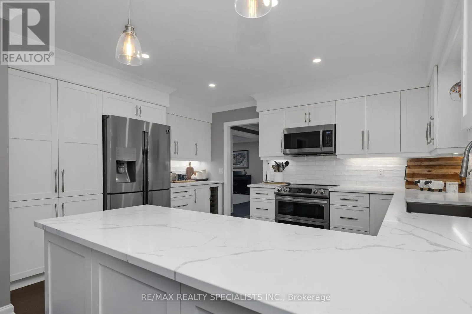 2 CEDAR DRIVE
