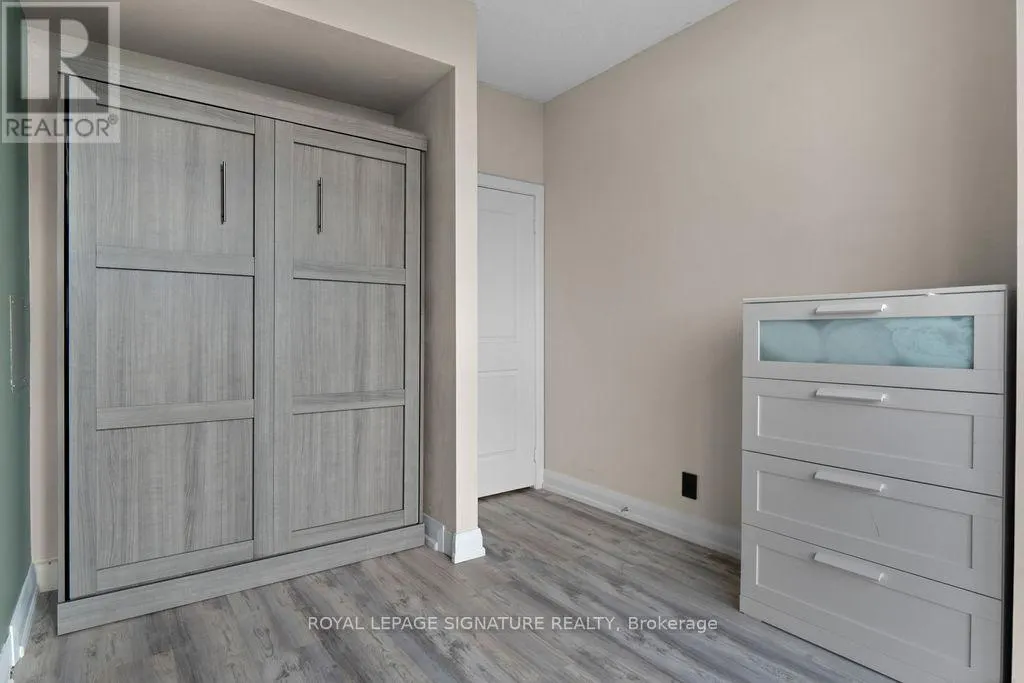 709 - 90 ABSOLUTE AVENUE