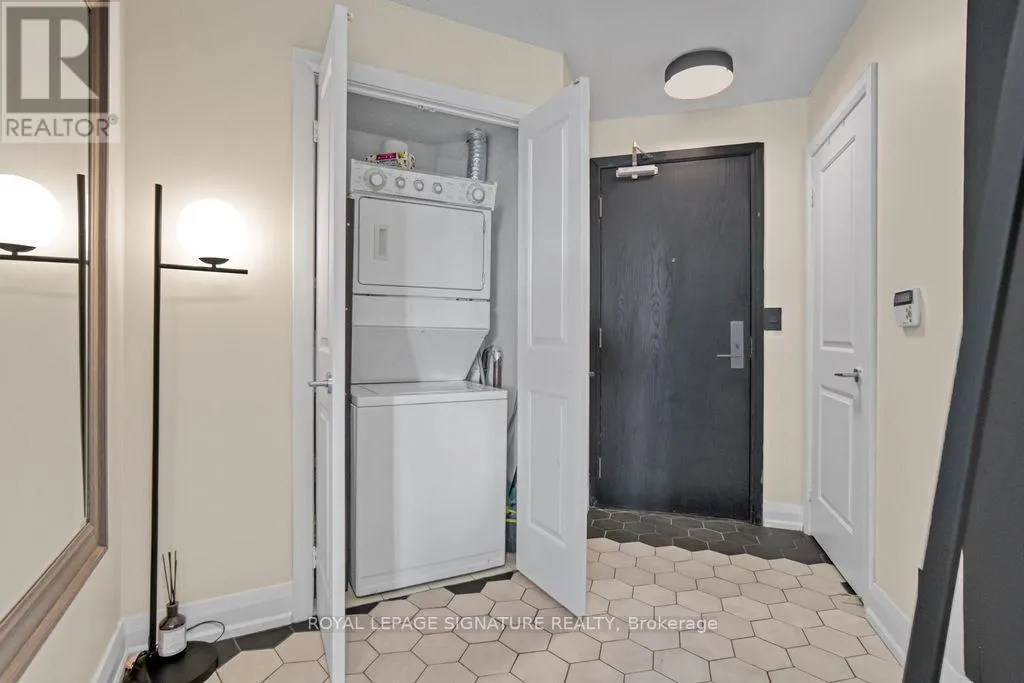 709 - 90 ABSOLUTE AVENUE
