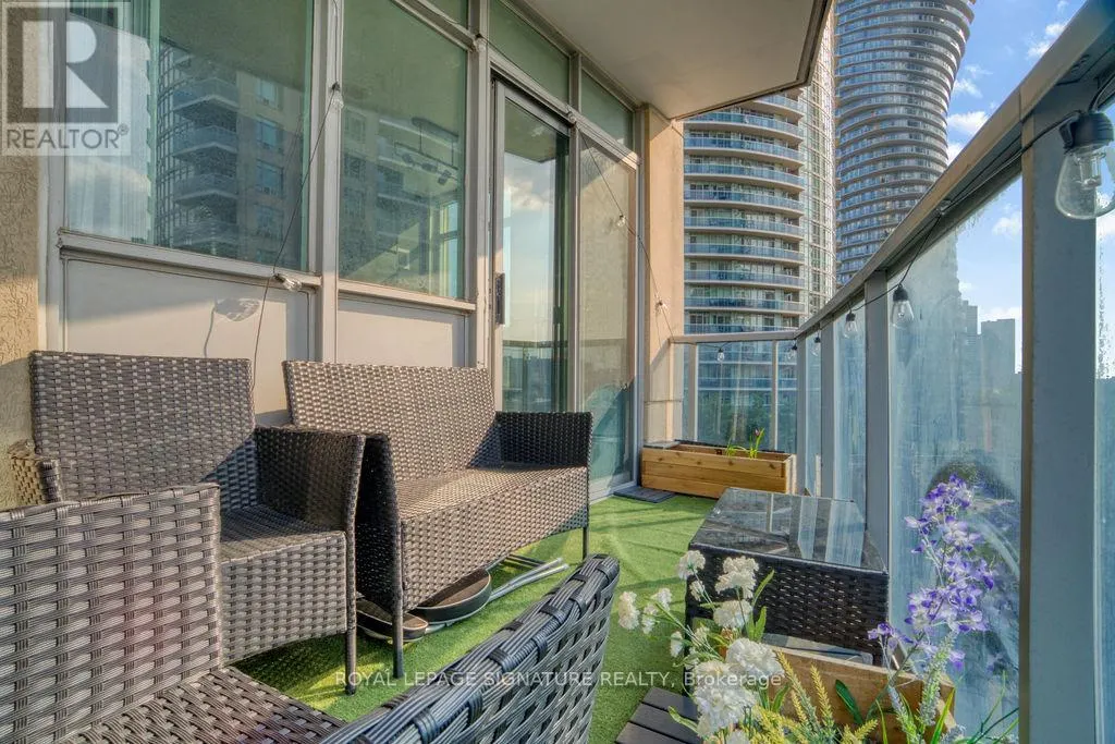 709 - 90 ABSOLUTE AVENUE