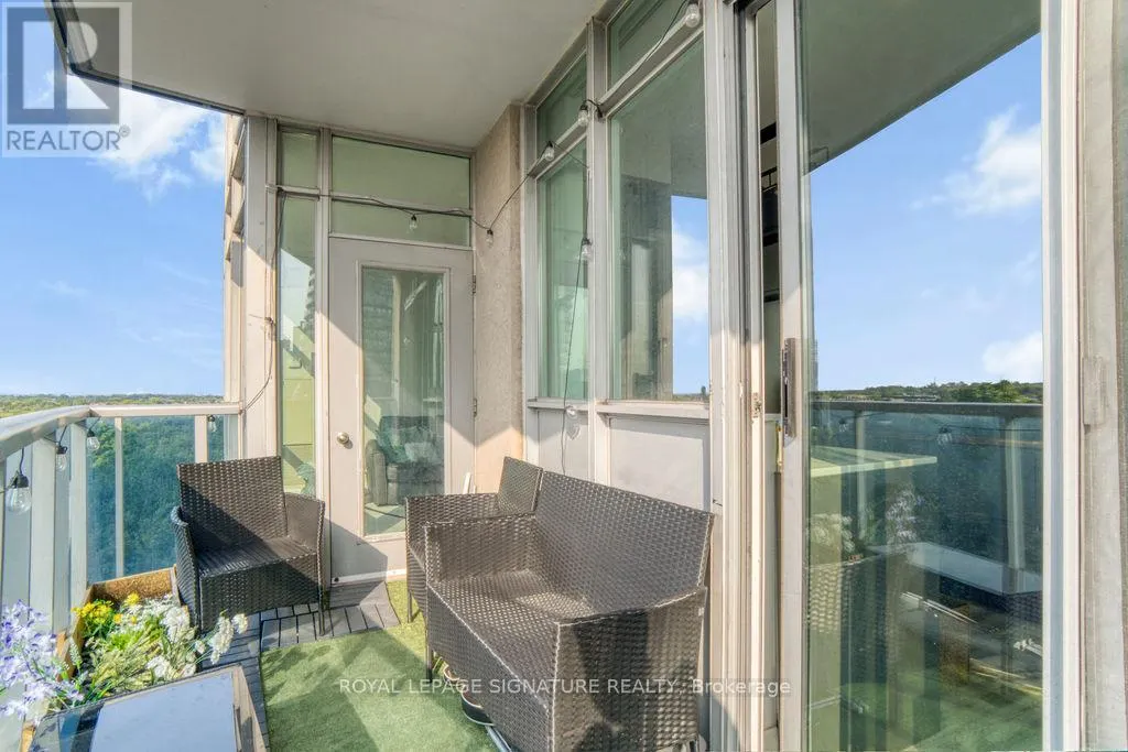 709 - 90 ABSOLUTE AVENUE