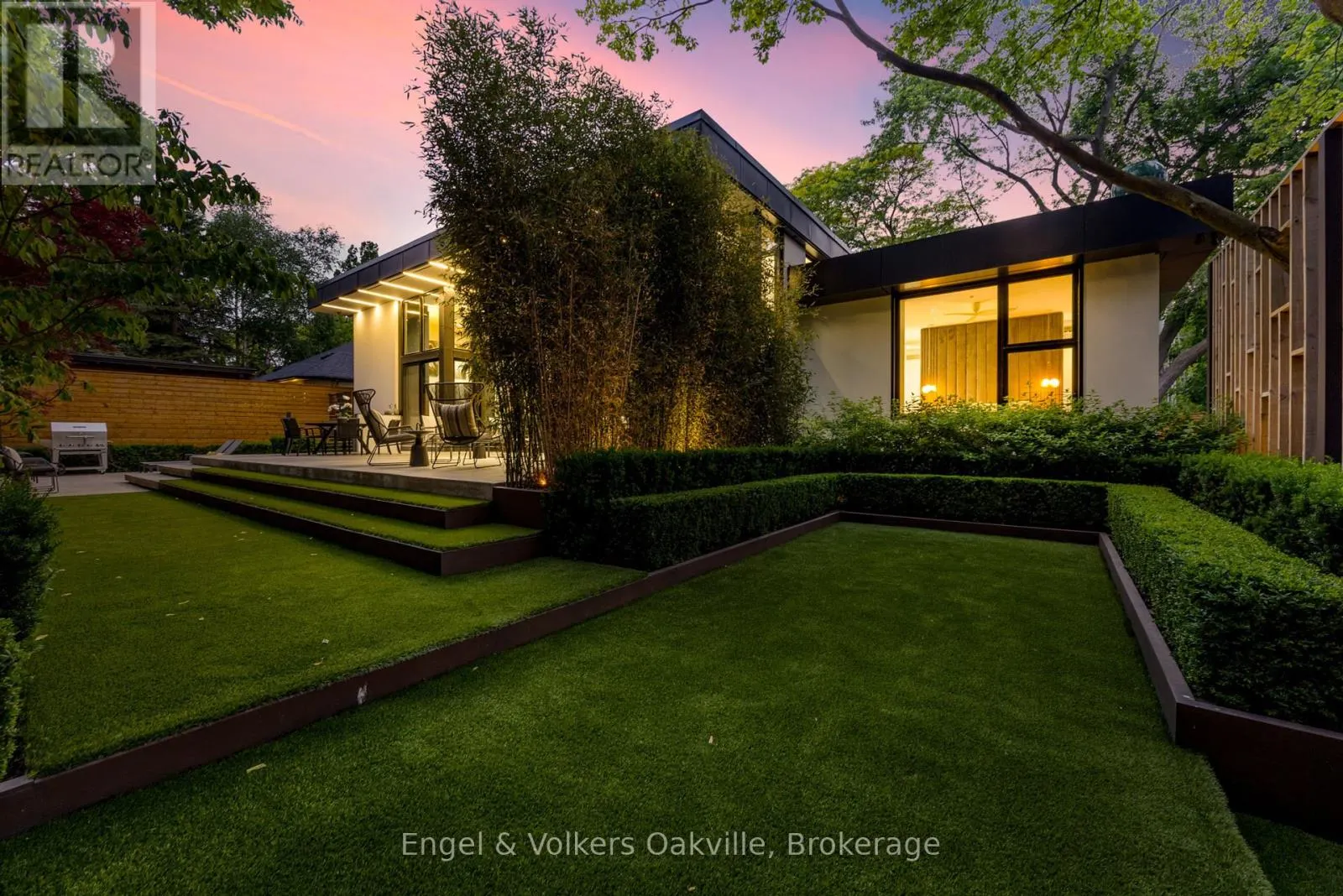1516 DUNCAN ROAD