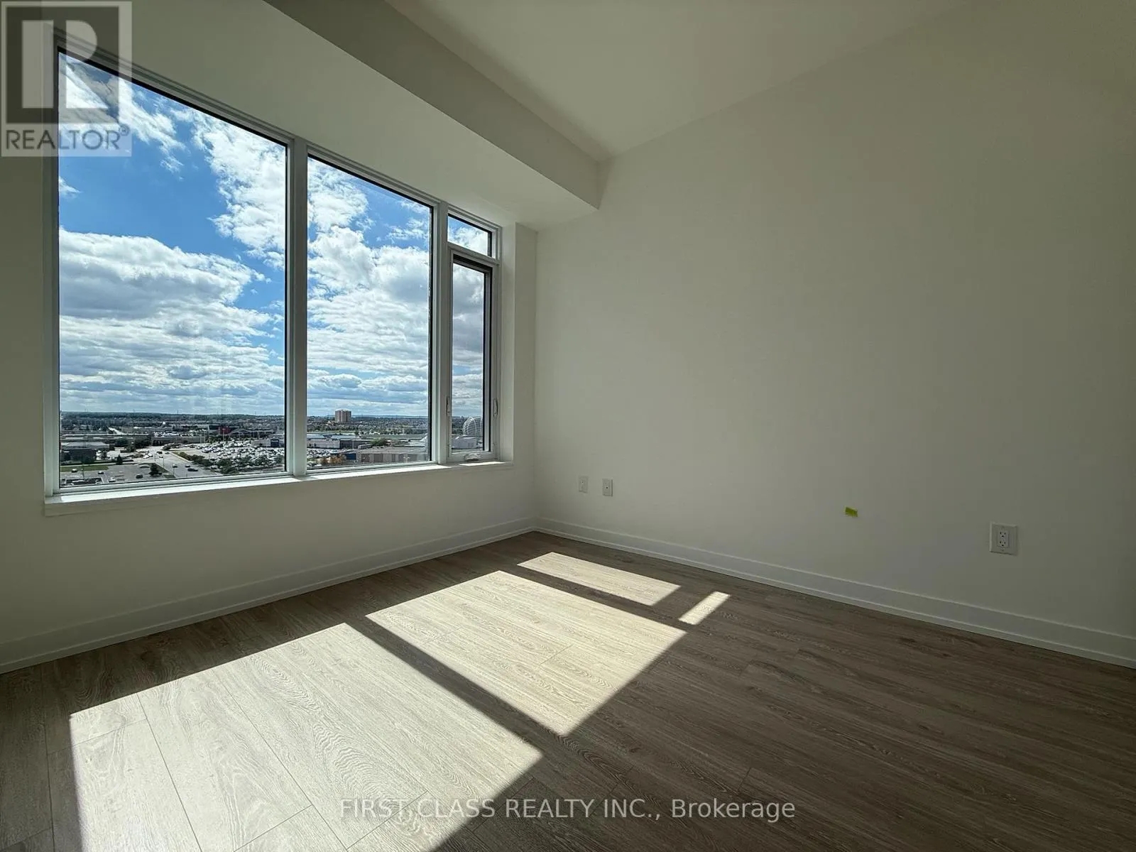 1317 - 2485 EGLINTON AVENUE W