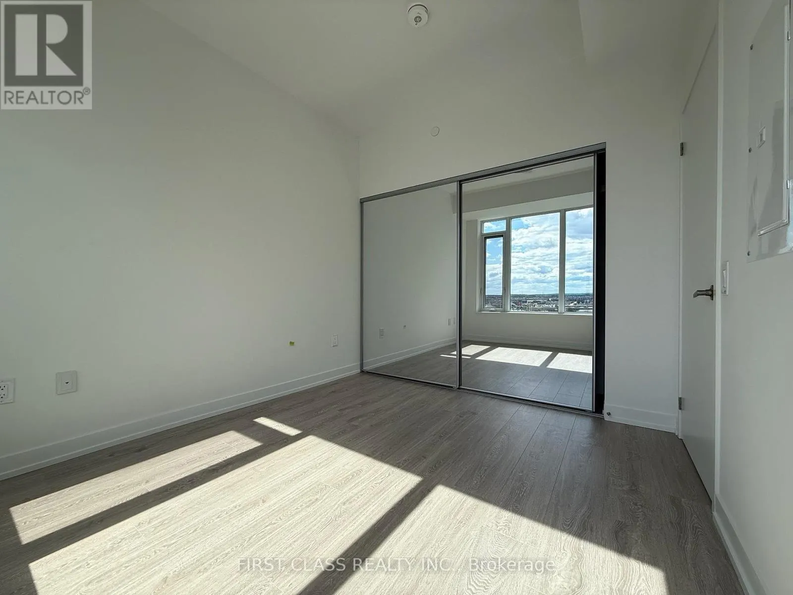 1317 - 2485 EGLINTON AVENUE W