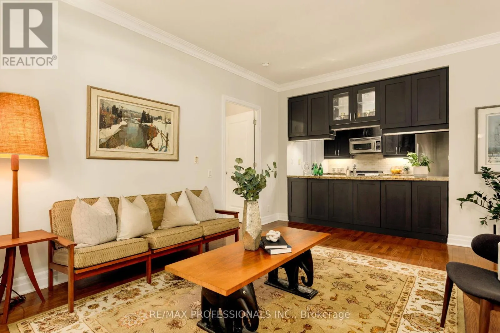 311 - 9 BURNHAMTHORPE CRESCENT