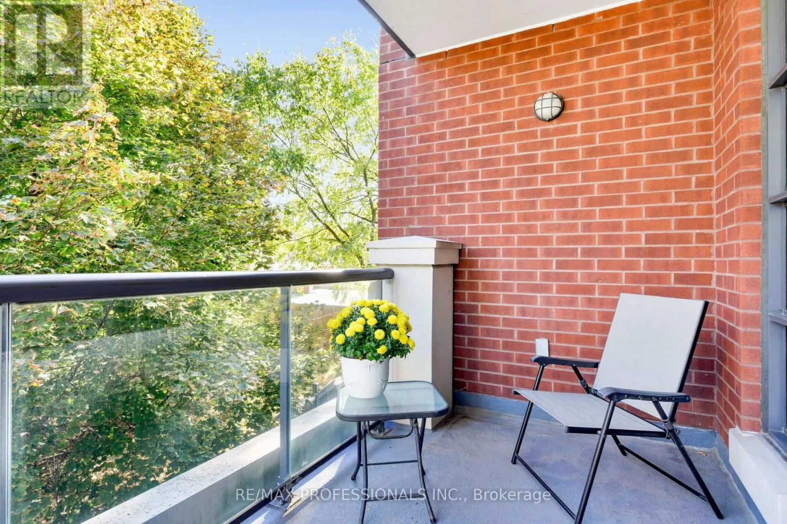 311 - 9 BURNHAMTHORPE CRESCENT