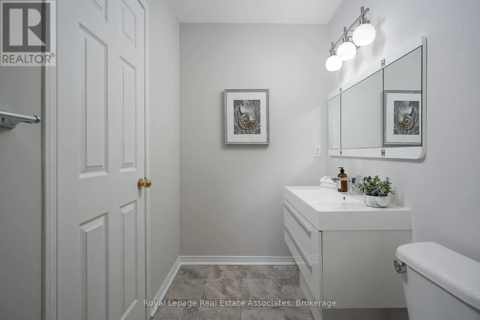 32 - 1130 CAWTHRA ROAD