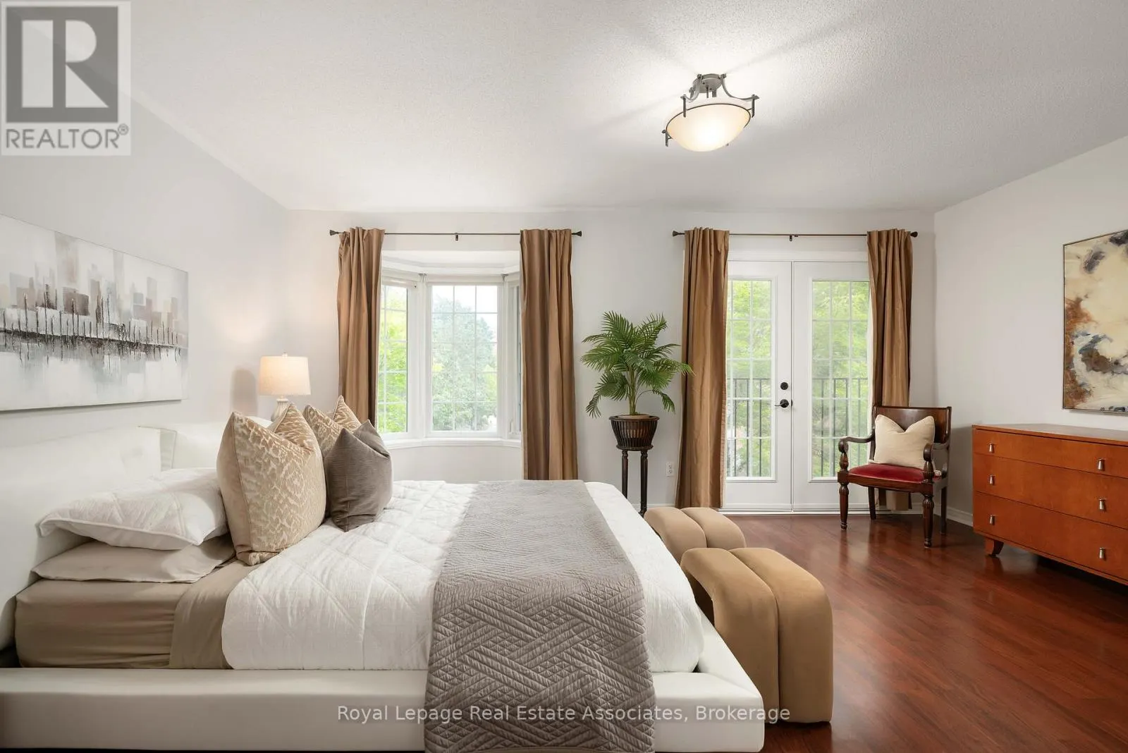 32 - 1130 CAWTHRA ROAD