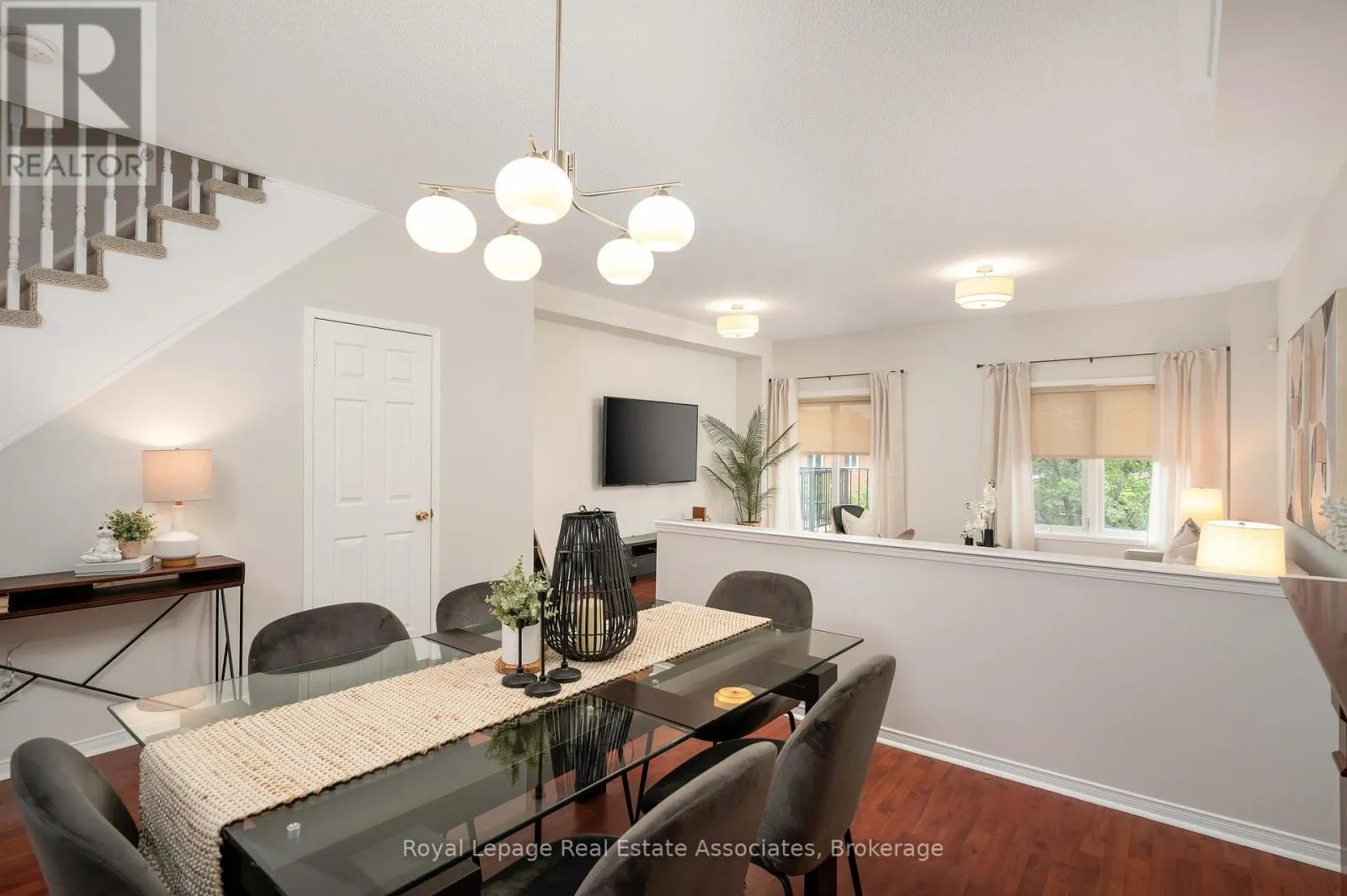 32 - 1130 CAWTHRA ROAD
