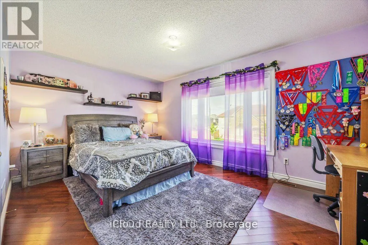 36 PACIFIC WIND CRESCENT