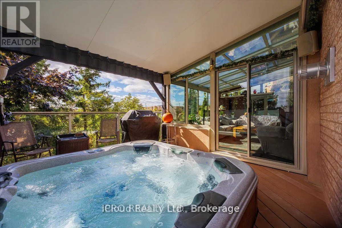 36 PACIFIC WIND CRESCENT