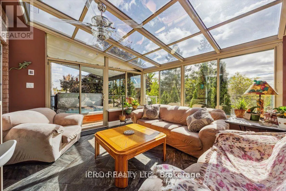 36 PACIFIC WIND CRESCENT