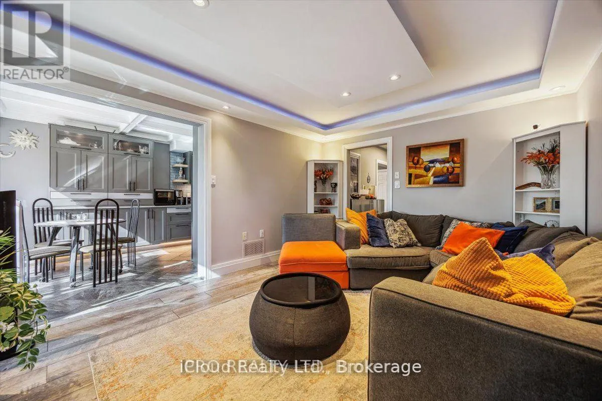 36 PACIFIC WIND CRESCENT