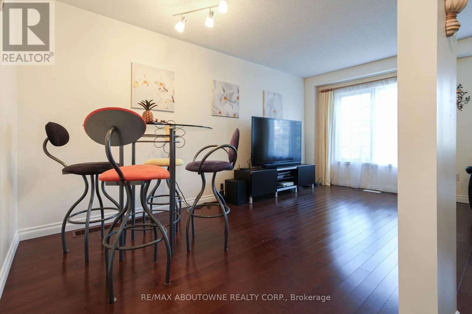 327 - 3030 BREAKWATER COURT