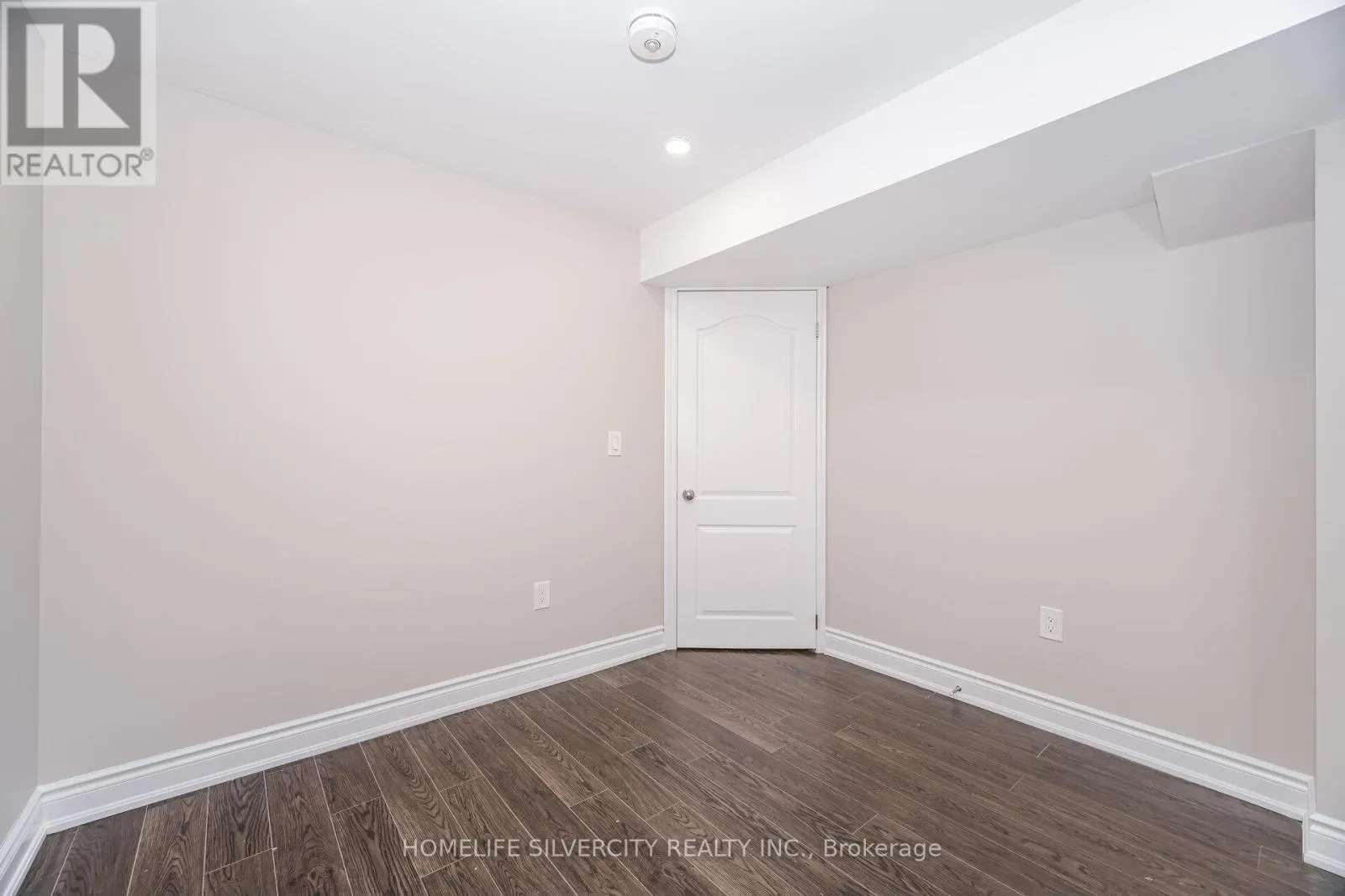 105 AYLESBURY DRIVE