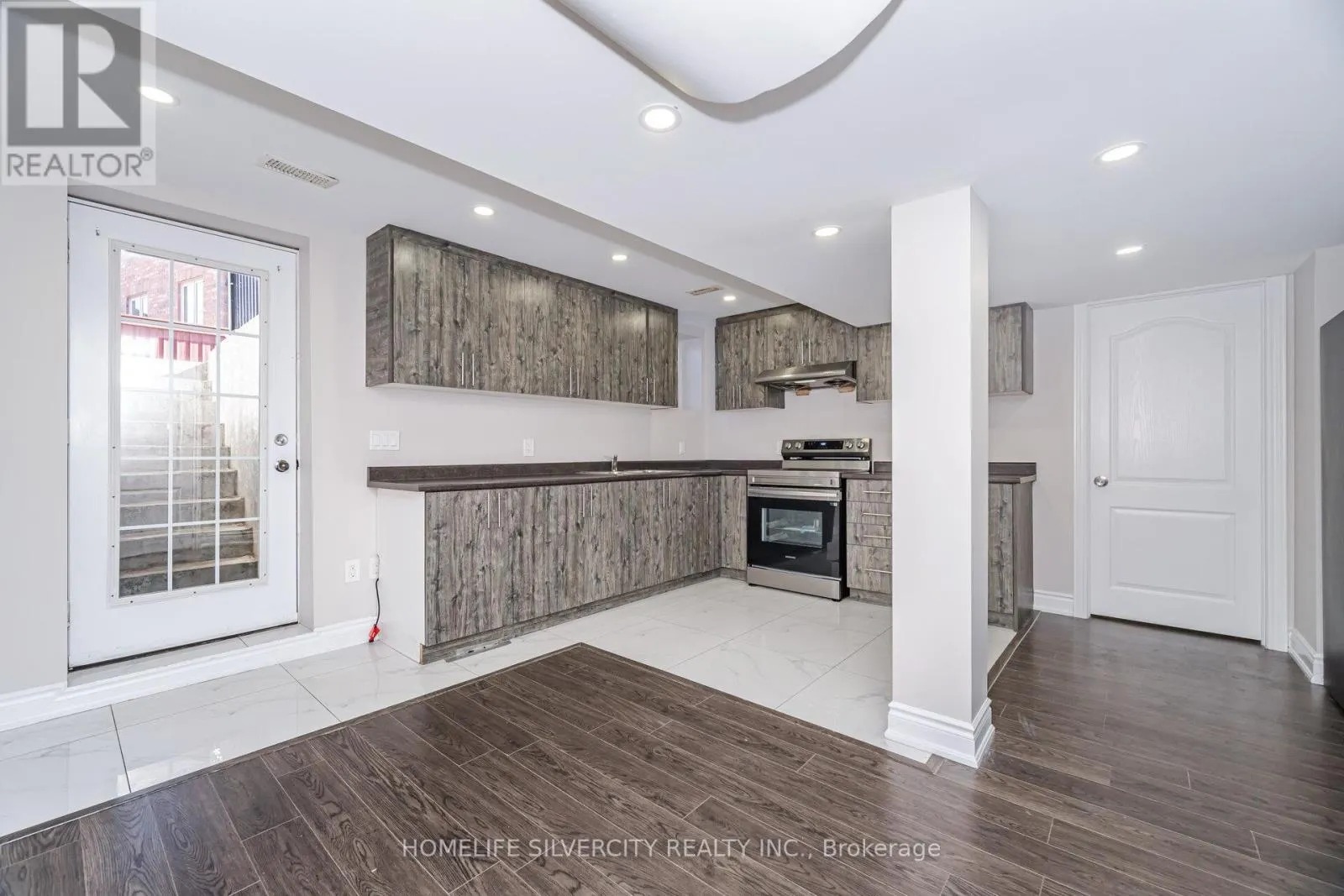 105 AYLESBURY DRIVE
