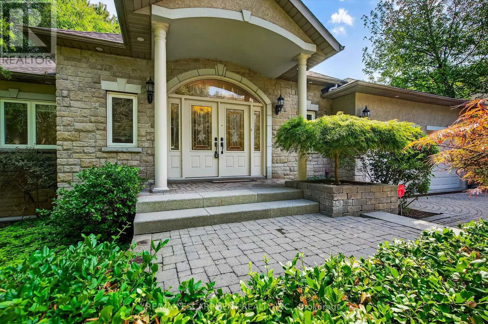 1262 MISSISSAUGA ROAD