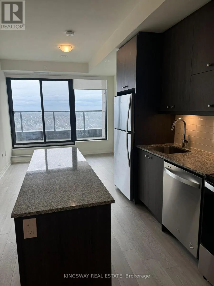 804 - 1415 DUNDAS STREET E