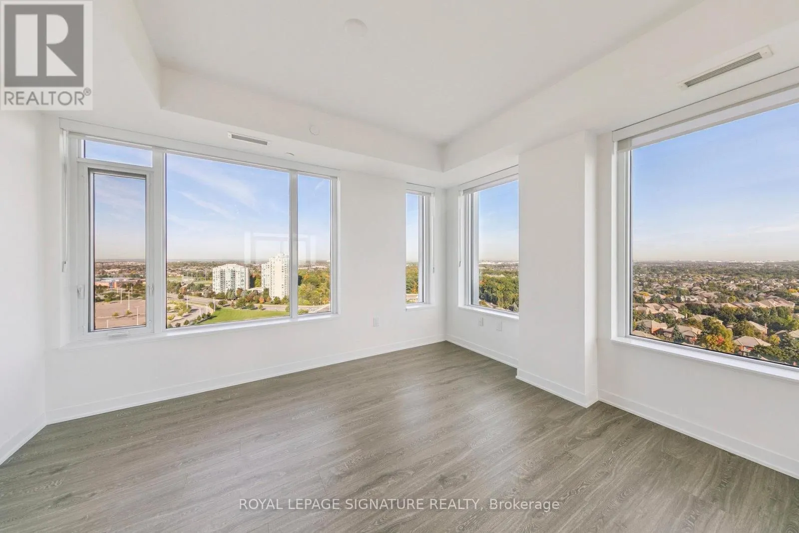 1710 - 2495 EGLINTON AVENUE W