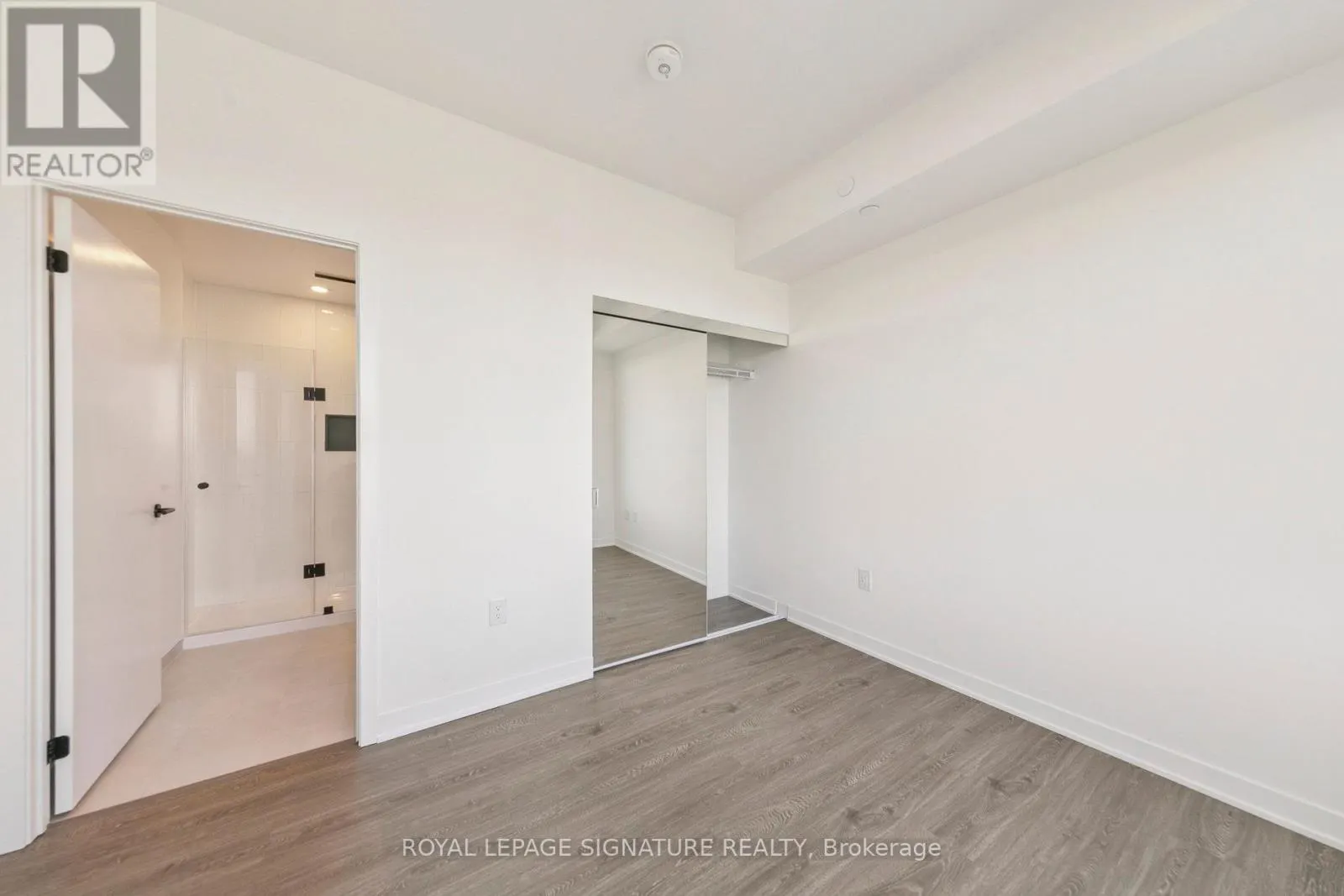 1710 - 2495 EGLINTON AVENUE W