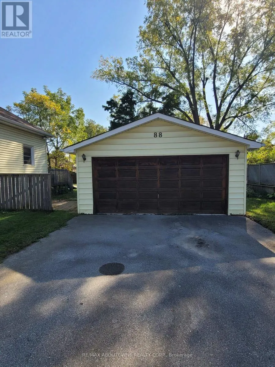 88 ROBERT STREET