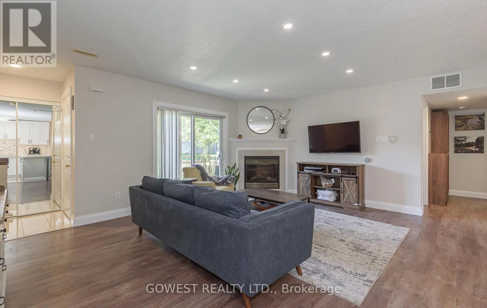 1202 - 4140 FOXWOOD DRIVE