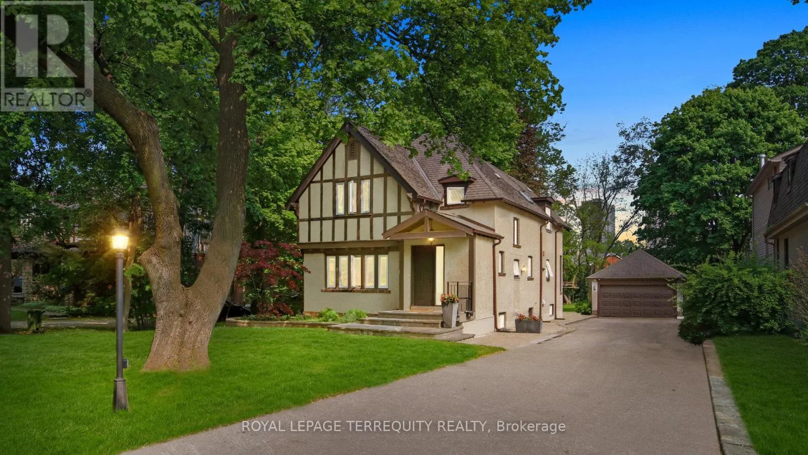 65 BURNHAMTHORPE CRESCENT