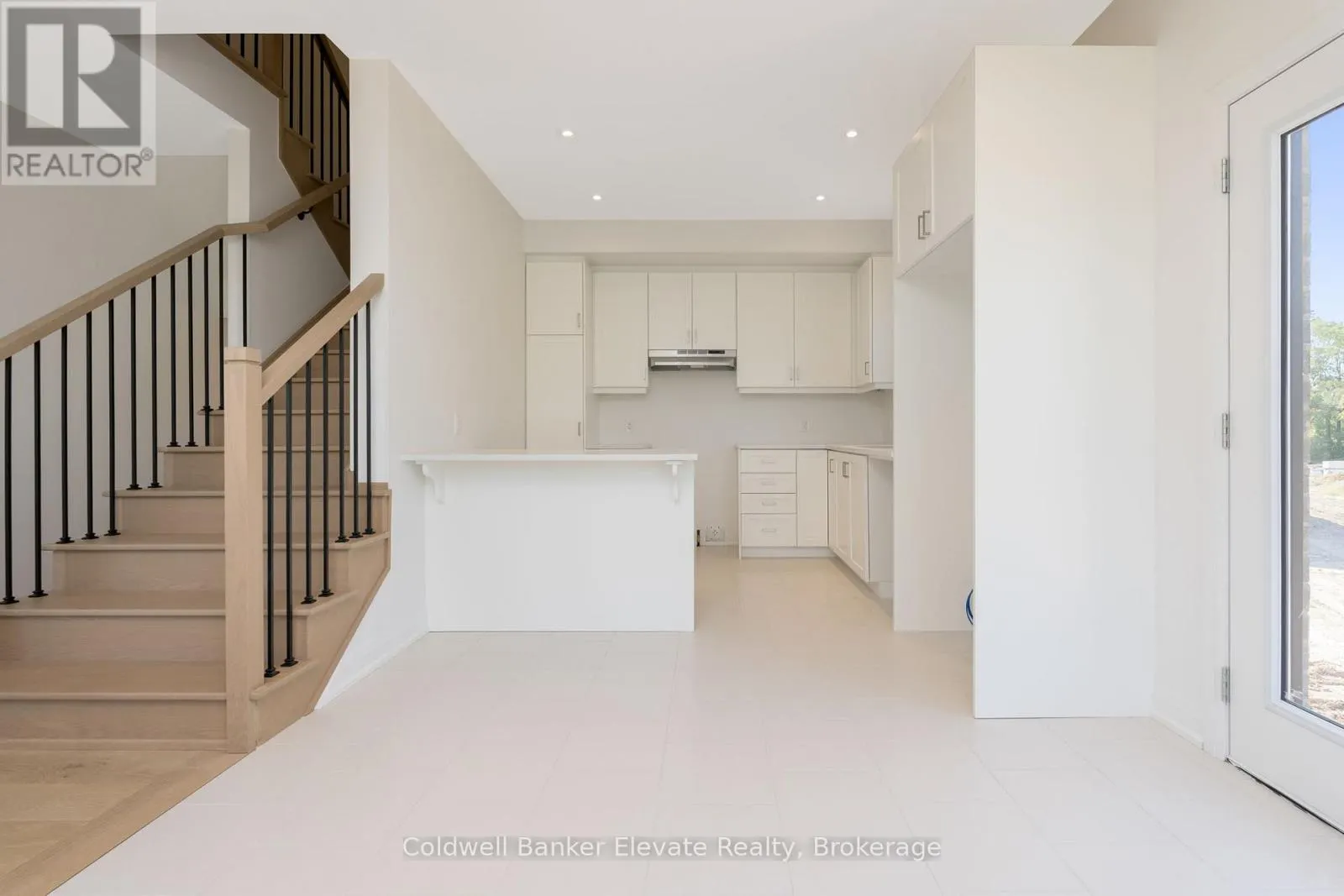 72 WINDTREE WAY