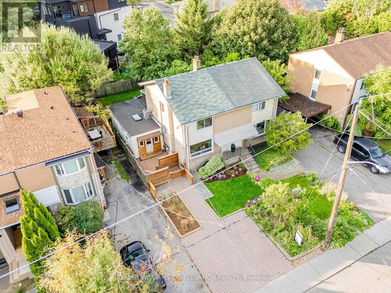 54 PASADENA GARDENS