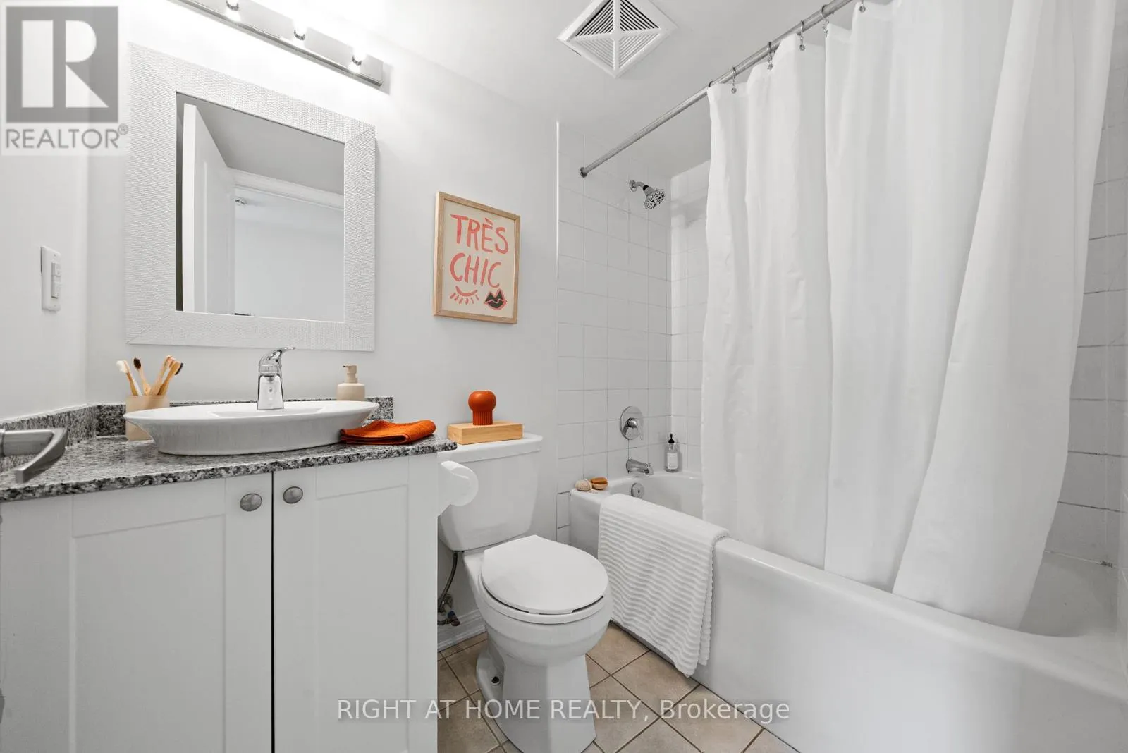 229 - 11 FOUNDRY AVENUE