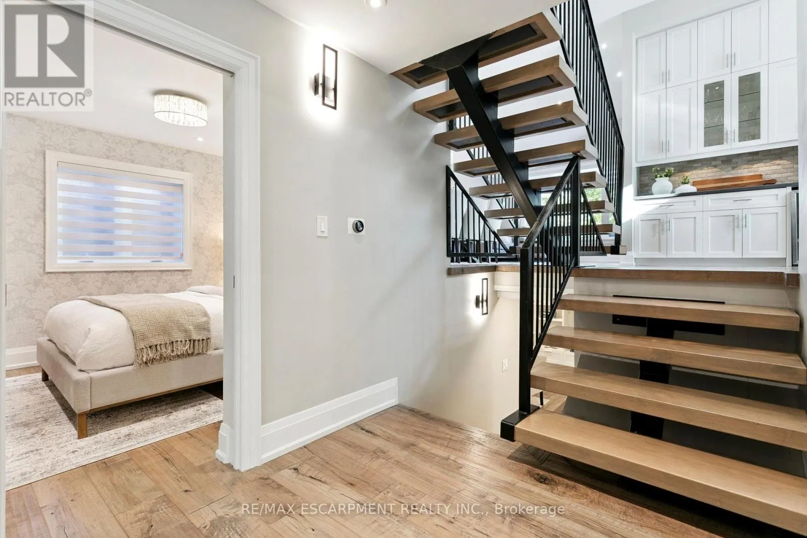 2683 KINGSBERRY CRESCENT
