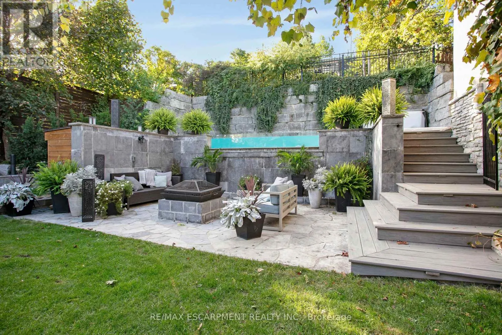 2683 KINGSBERRY CRESCENT