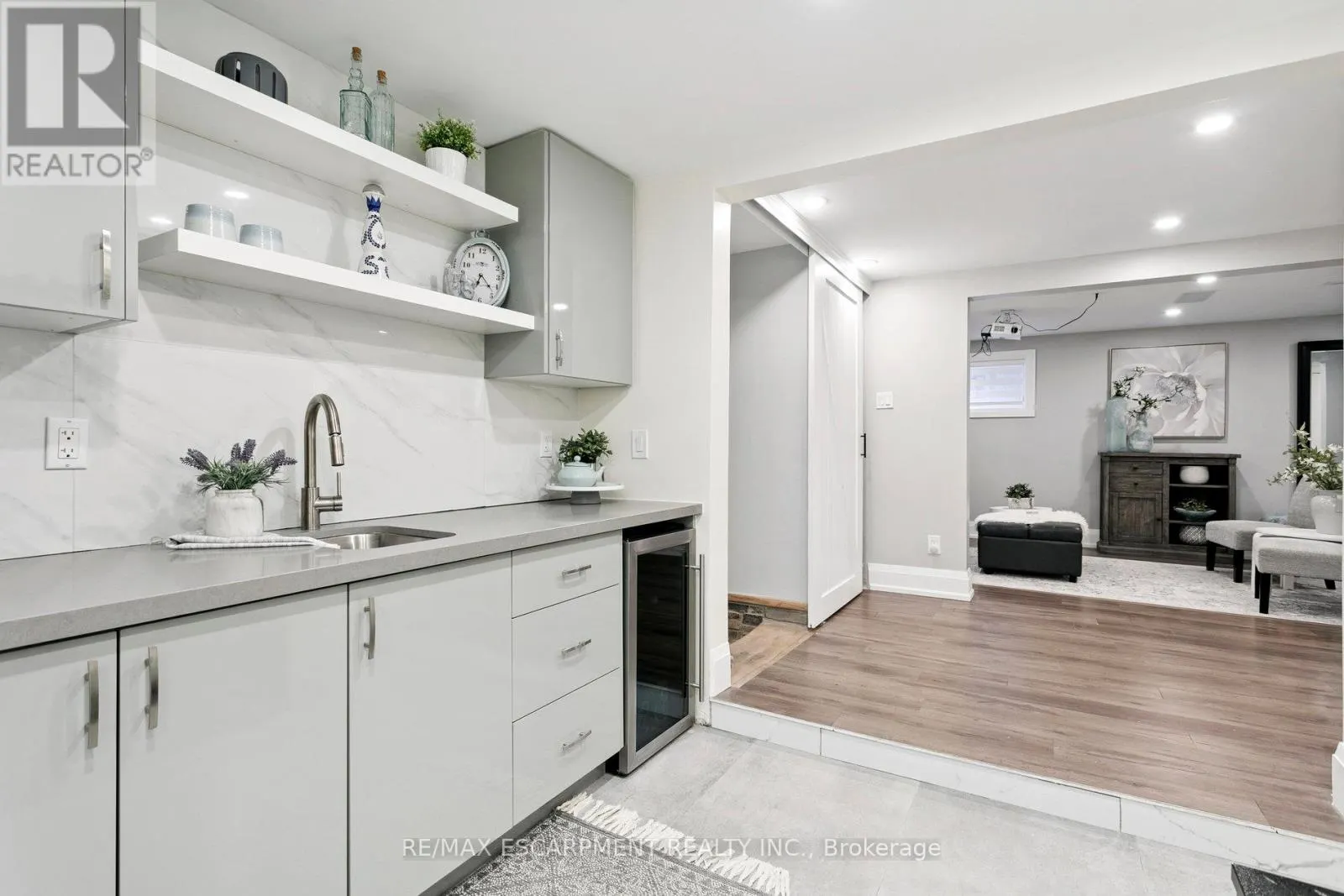 2683 KINGSBERRY CRESCENT