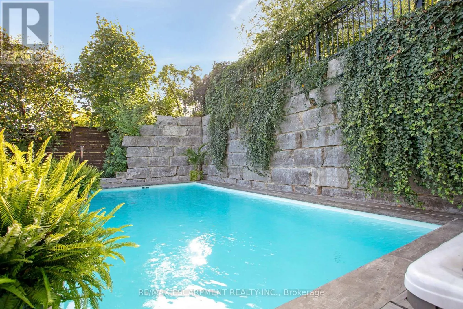 2683 KINGSBERRY CRESCENT