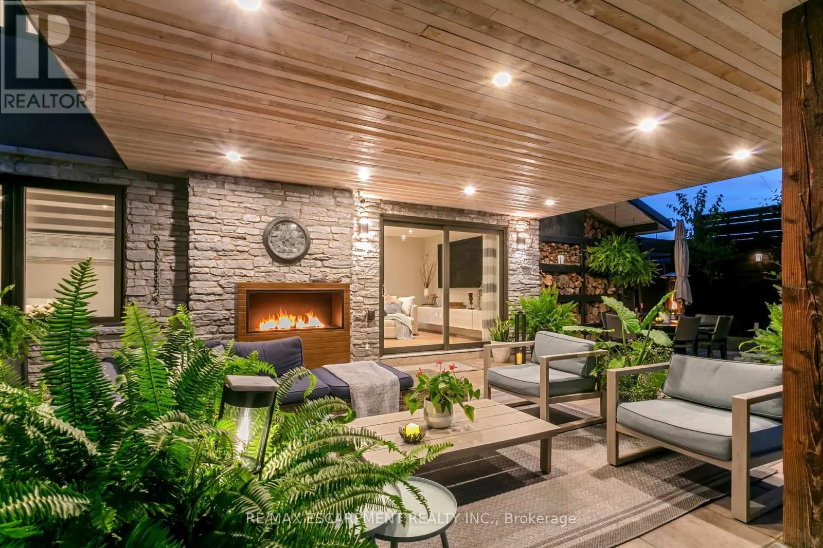 2683 KINGSBERRY CRESCENT
