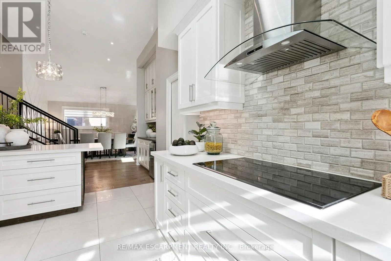 2683 KINGSBERRY CRESCENT