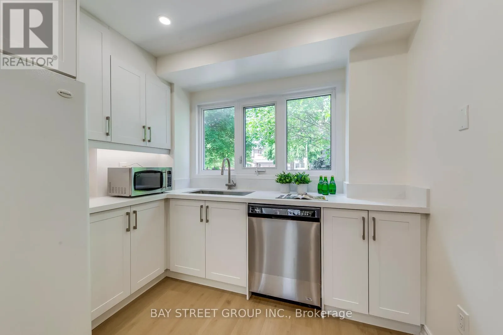 1106 BEECHNUT ROAD