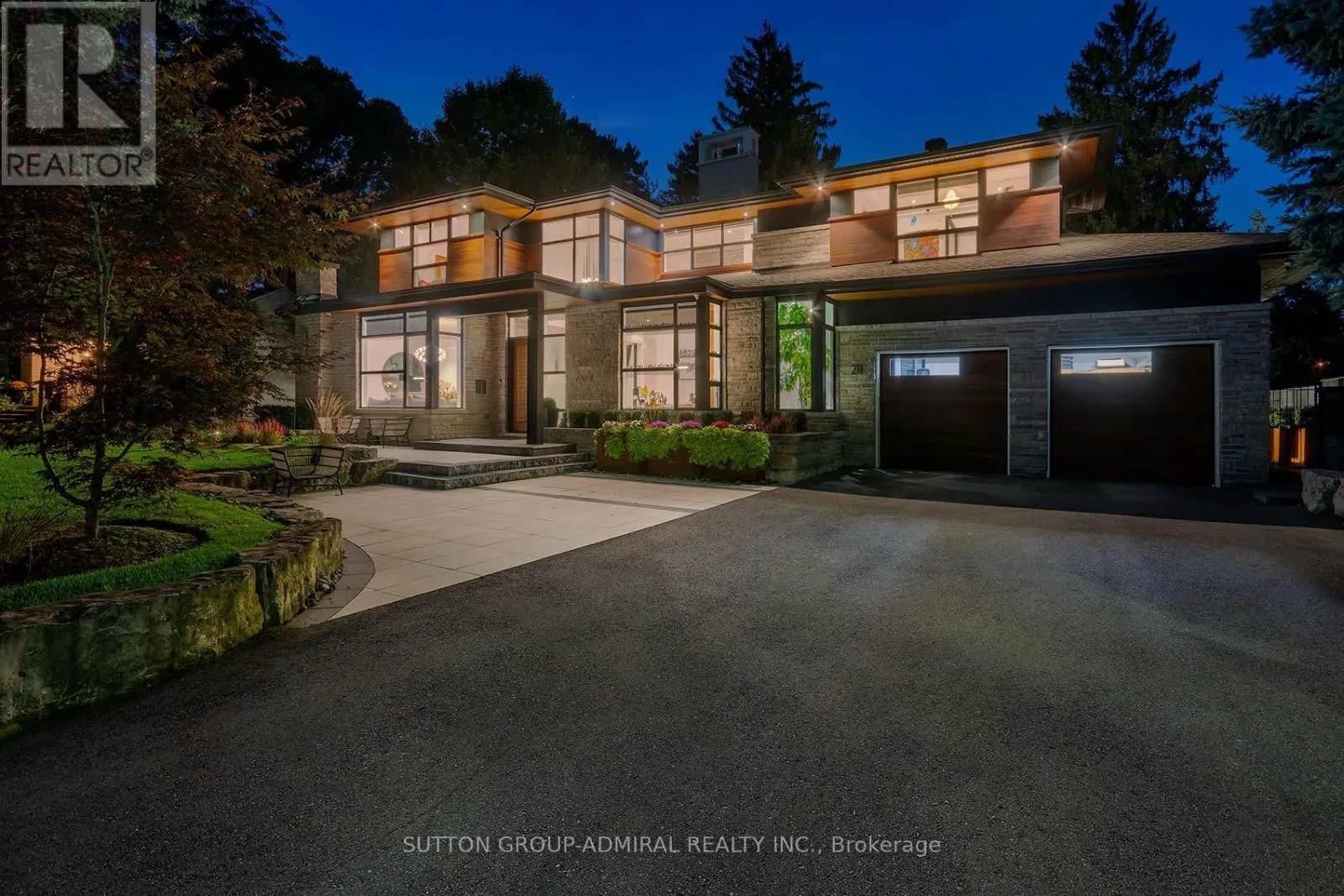 211 GLENVIEW DRIVE