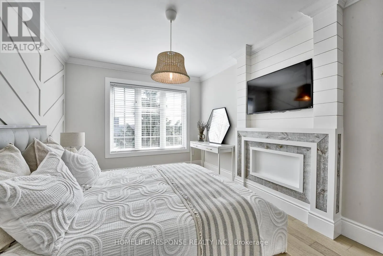 3927 EGLINTON AVENUE W