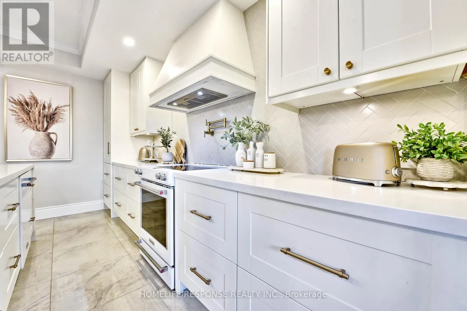 3927 EGLINTON AVENUE W