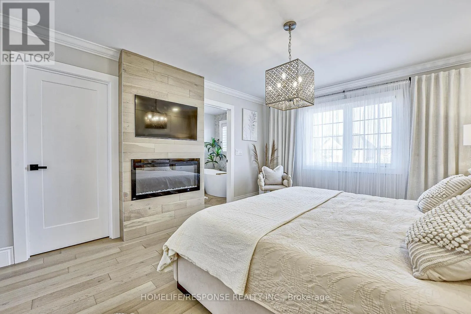 3927 EGLINTON AVENUE W