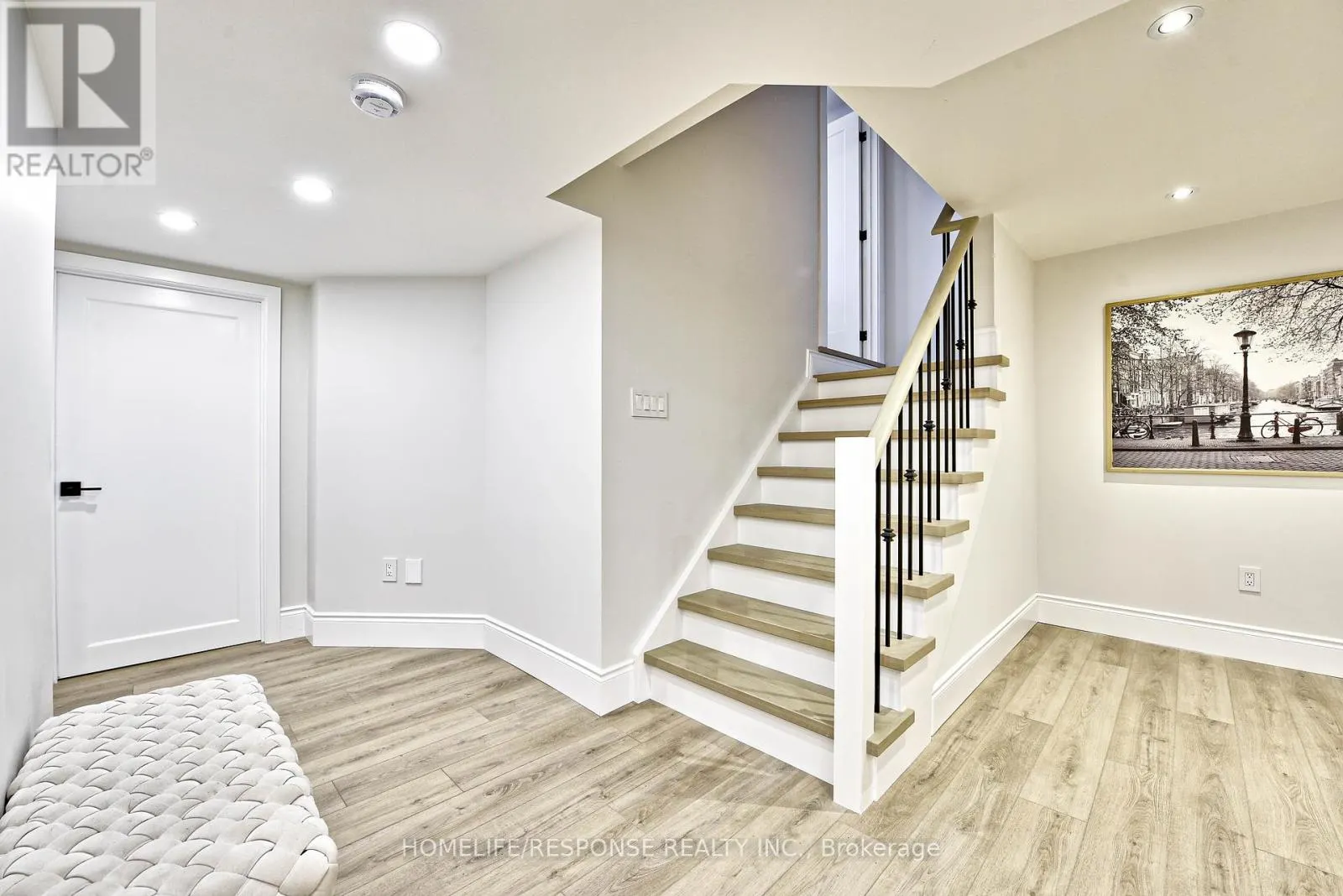 3927 EGLINTON AVENUE W