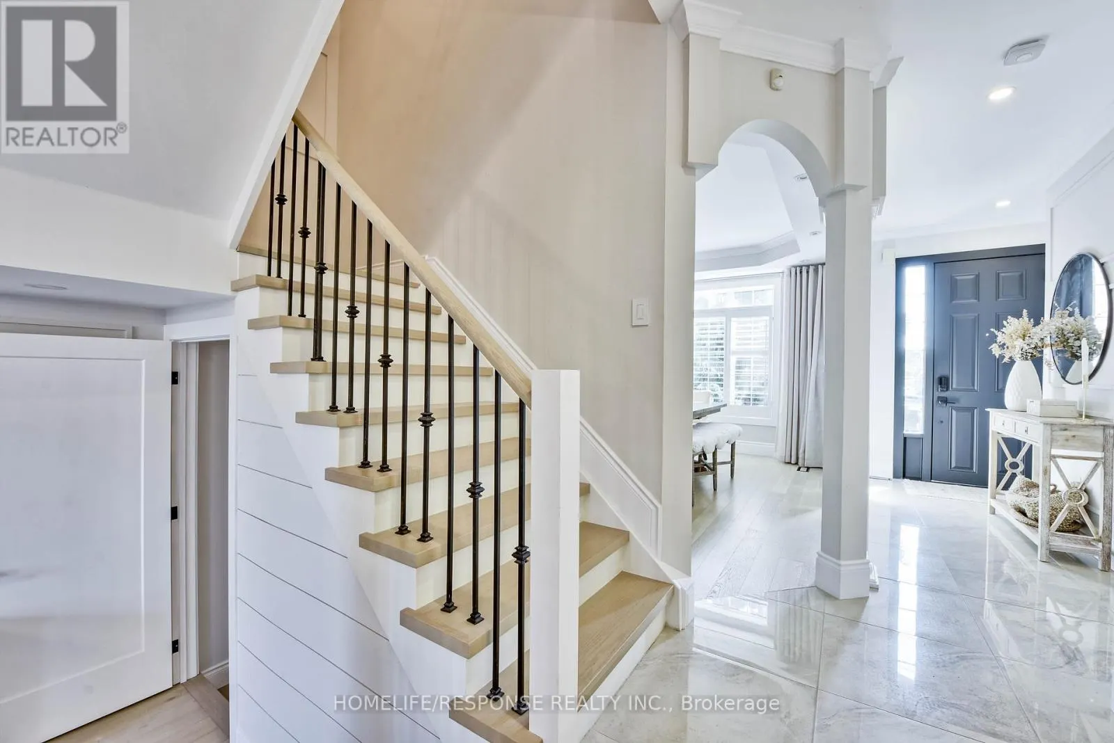 3927 EGLINTON AVENUE W