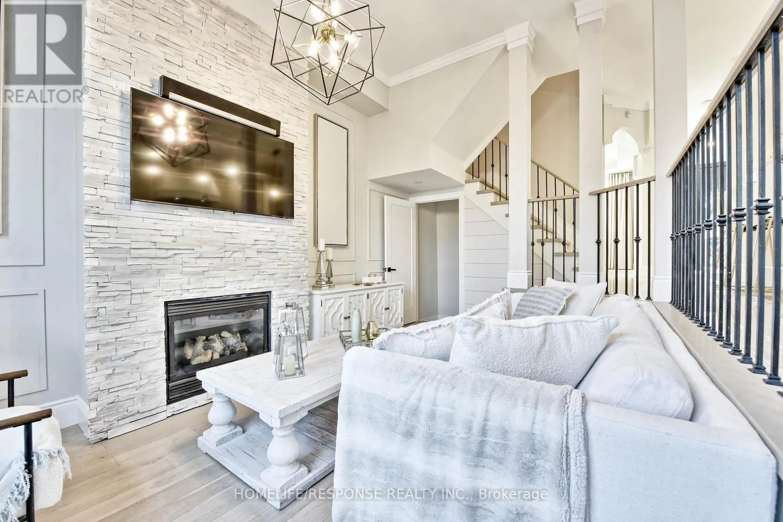3927 EGLINTON AVENUE W
