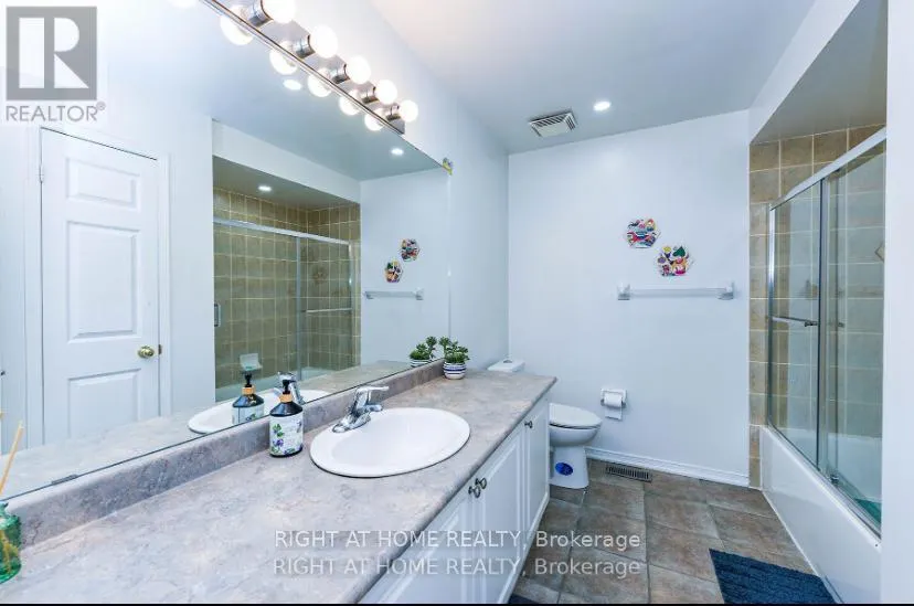 3 - 1551 REEVES GATE