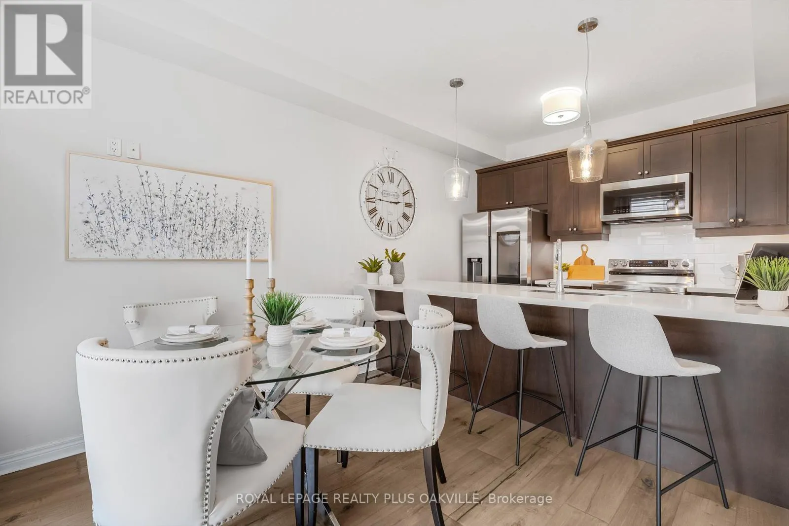 19 - 2997 GLOVER LANE