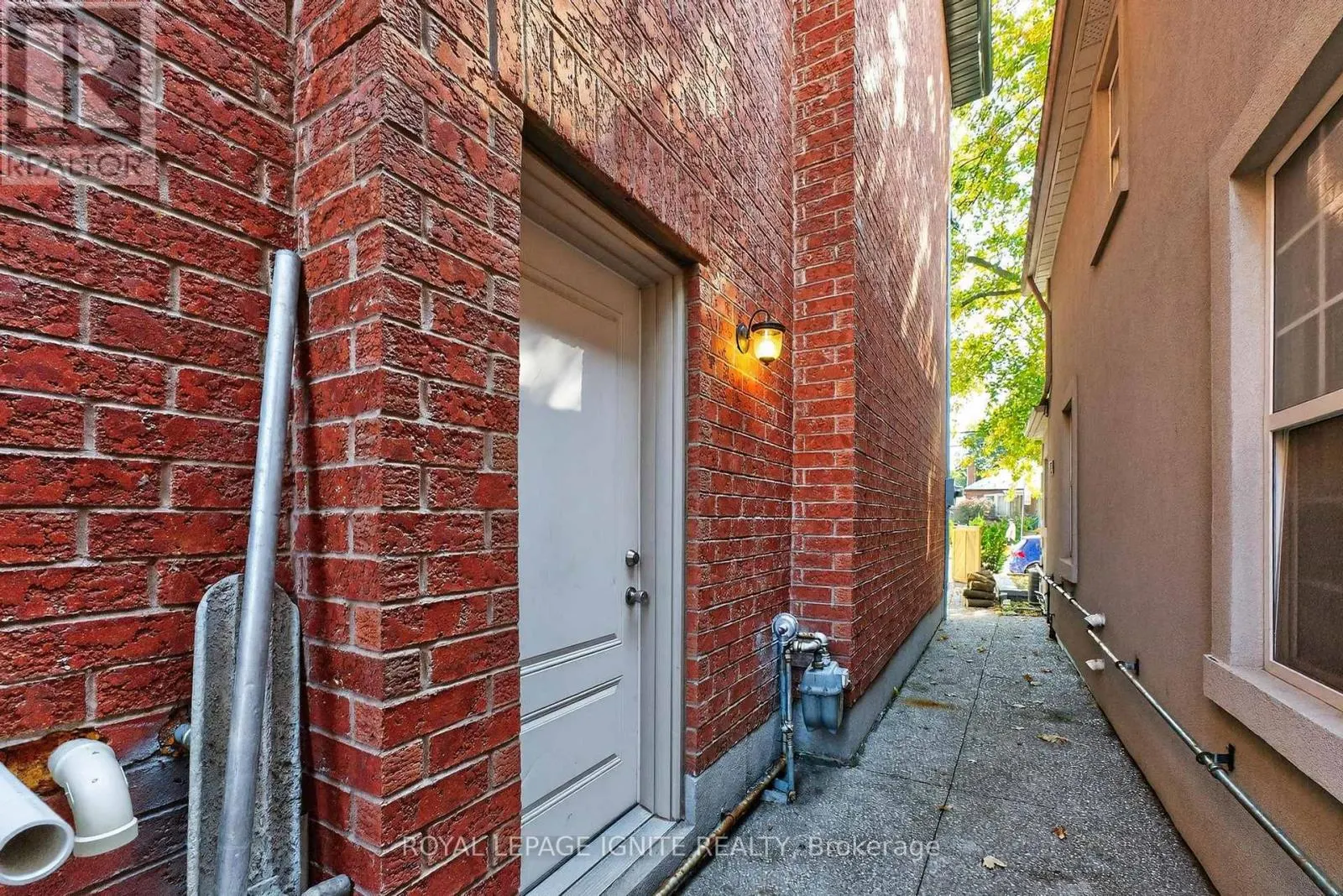 46 LAMBTON AVENUE