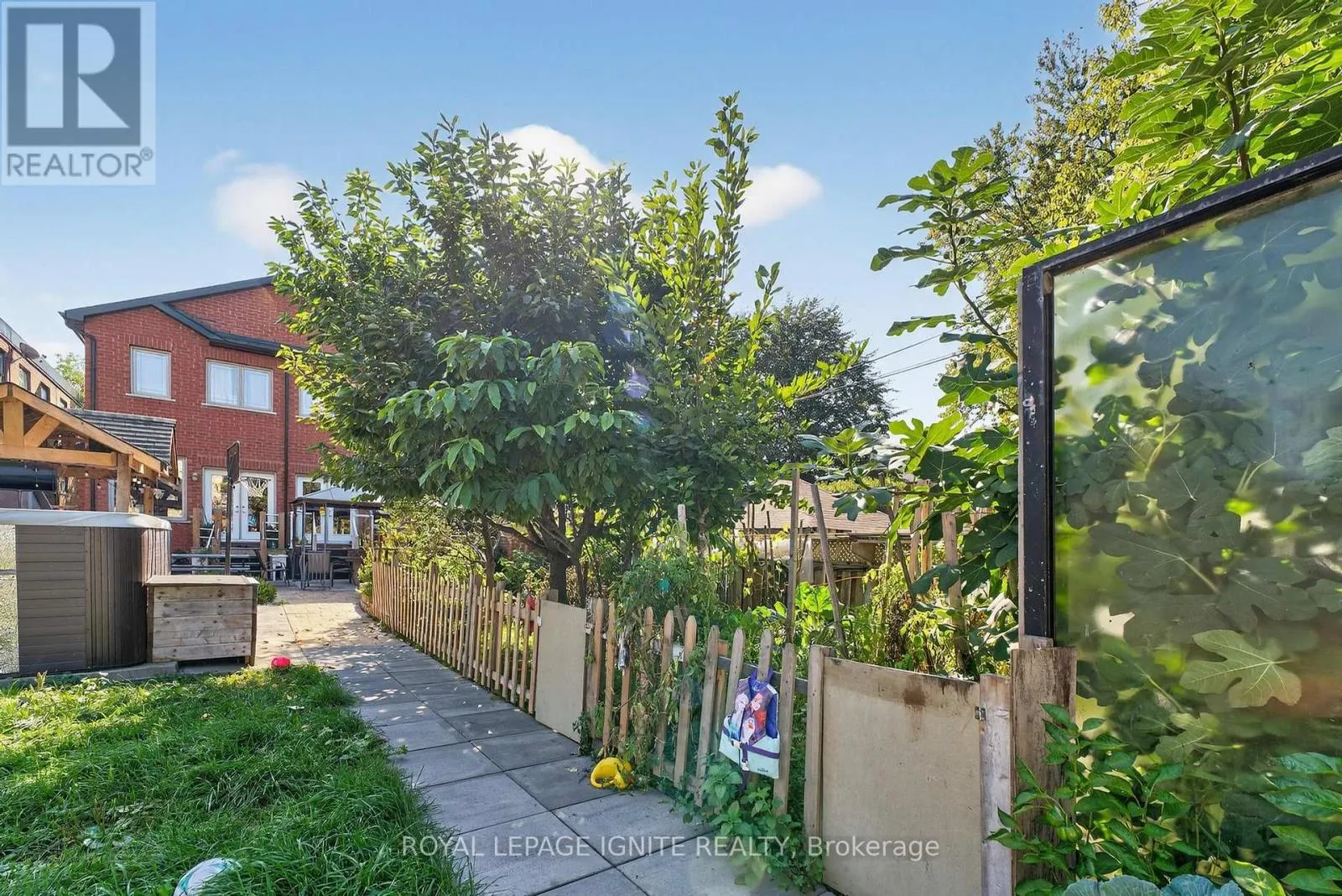 46 LAMBTON AVENUE