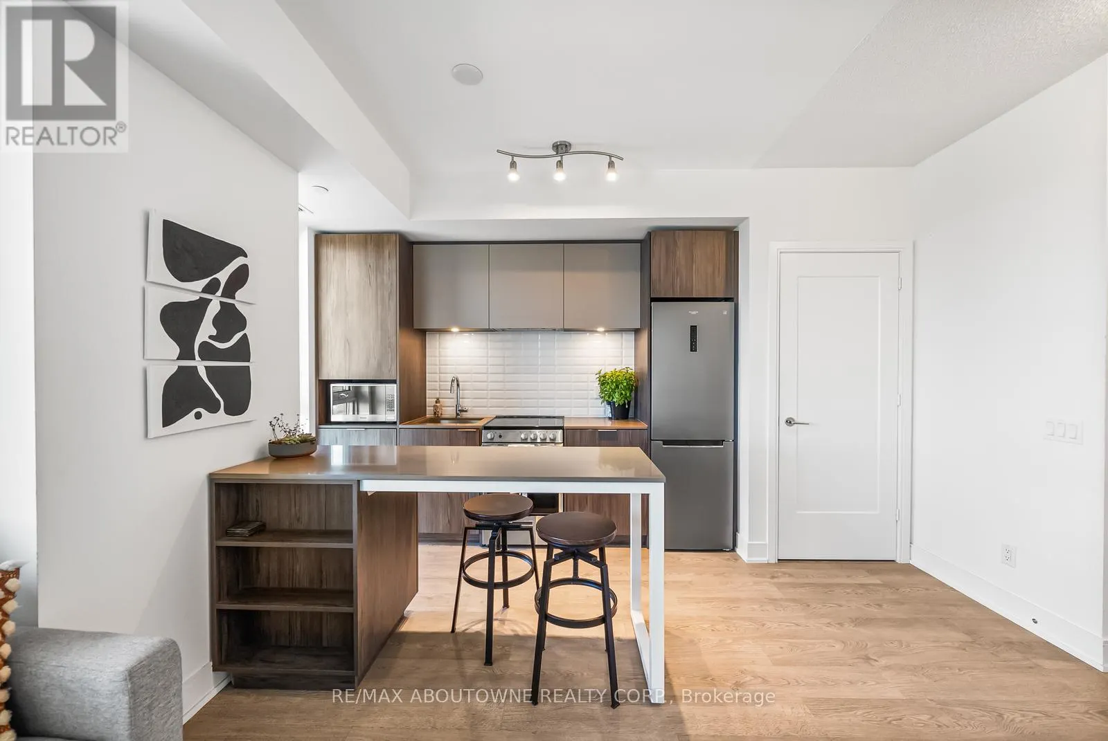 5103 - 70 ANNIE CRAIG DRIVE