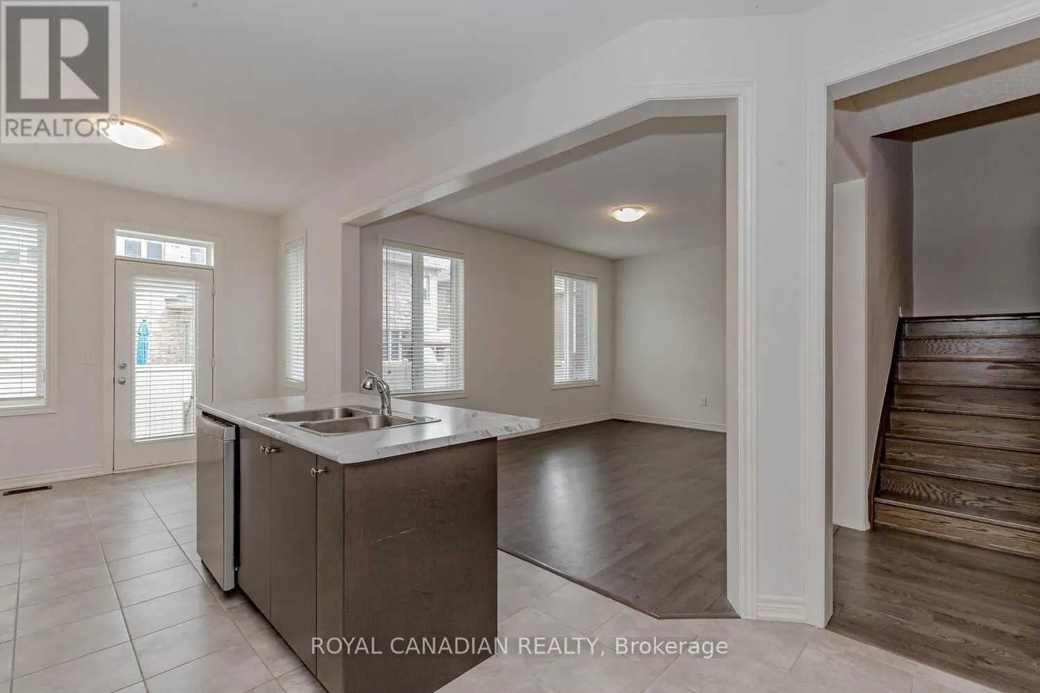 1467 PRATT HEIGHTS